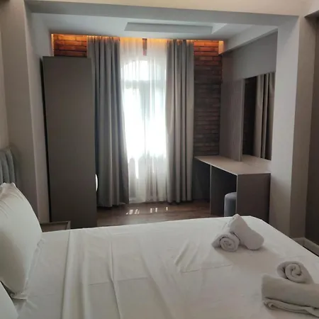 Dimal Castle Szálloda Poshnje