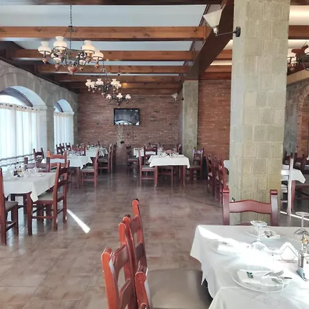 Dimal Castle 호텔 Poshnje
