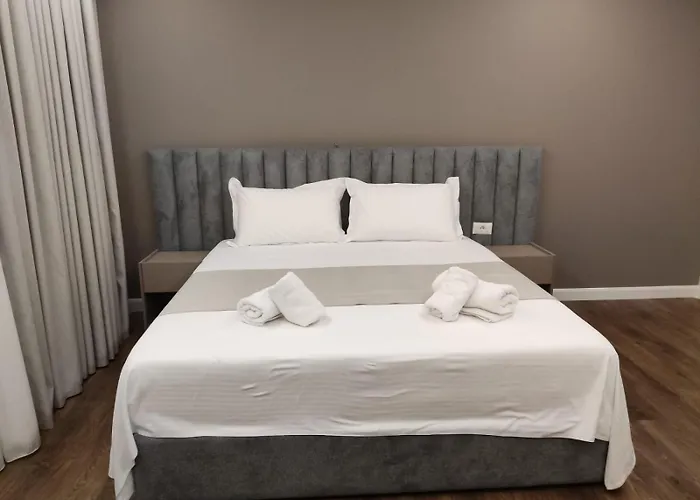 Dimal Castle 3* Poshnje