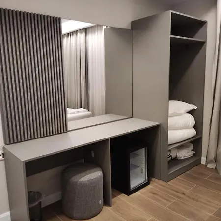 Dimal Castle Hotel Poshnje